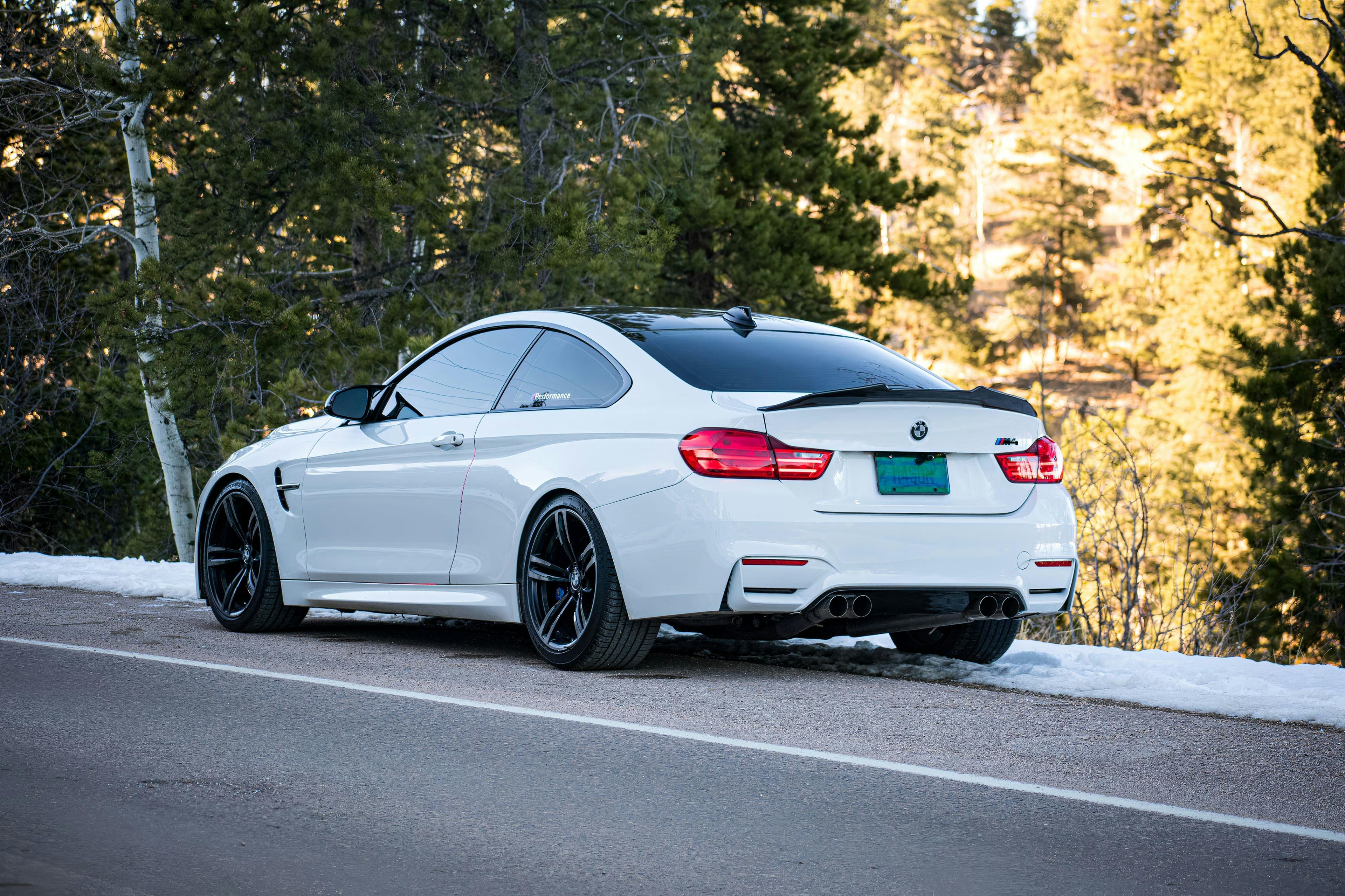 BMW M4 Coupe - Photo 3